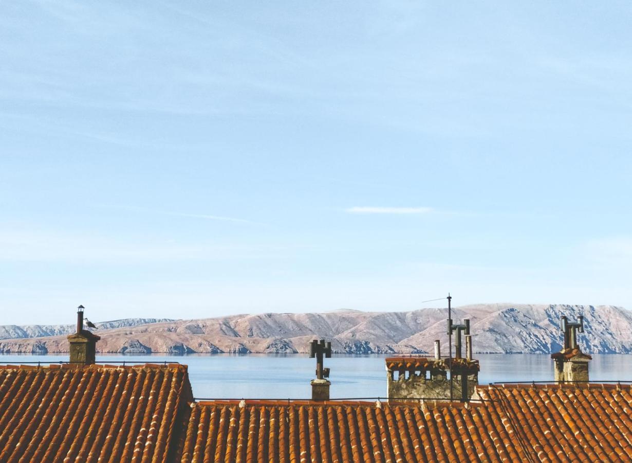 Novouredeni Stan S Balkonom I Pogledom Na More Senj  Exteriér fotografie