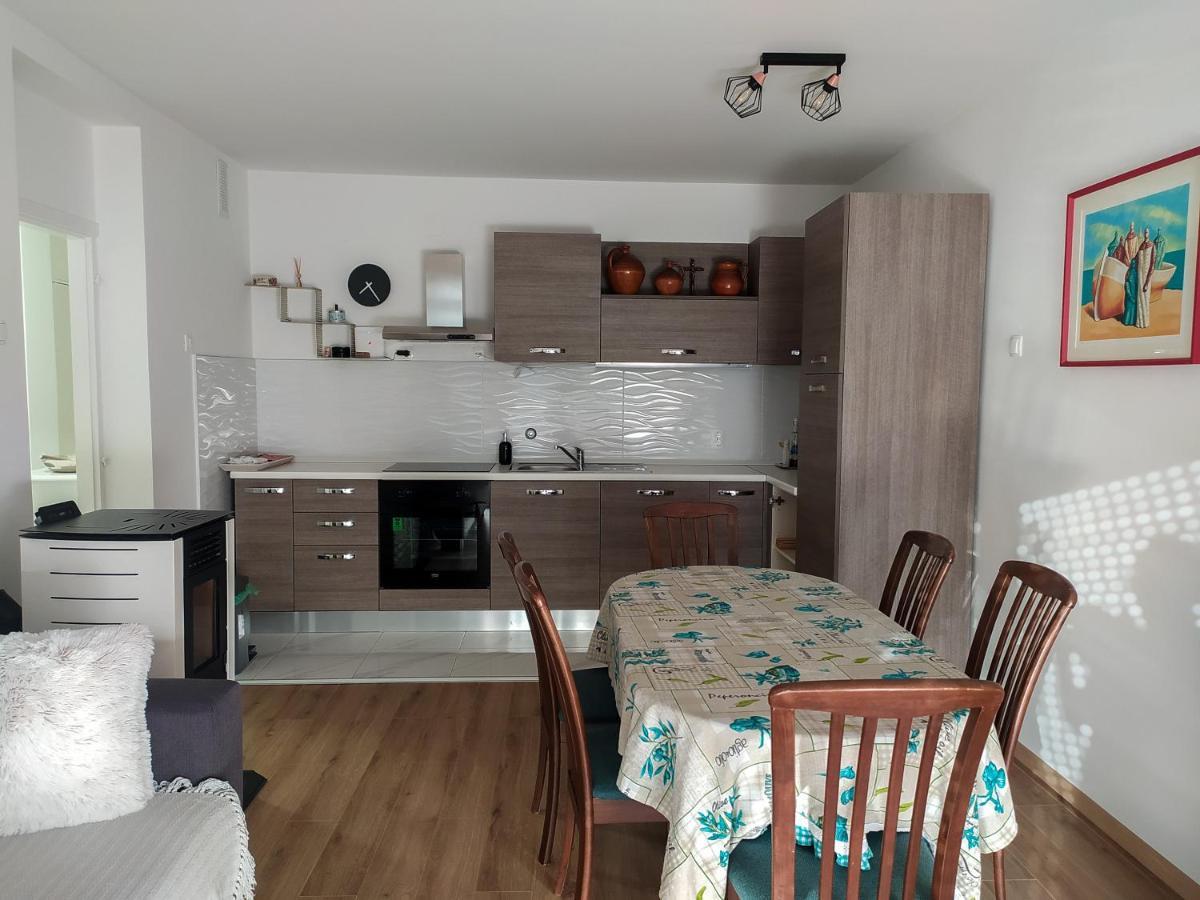 Novouredeni Stan S Balkonom I Pogledom Na More Senj  Exteriér fotografie