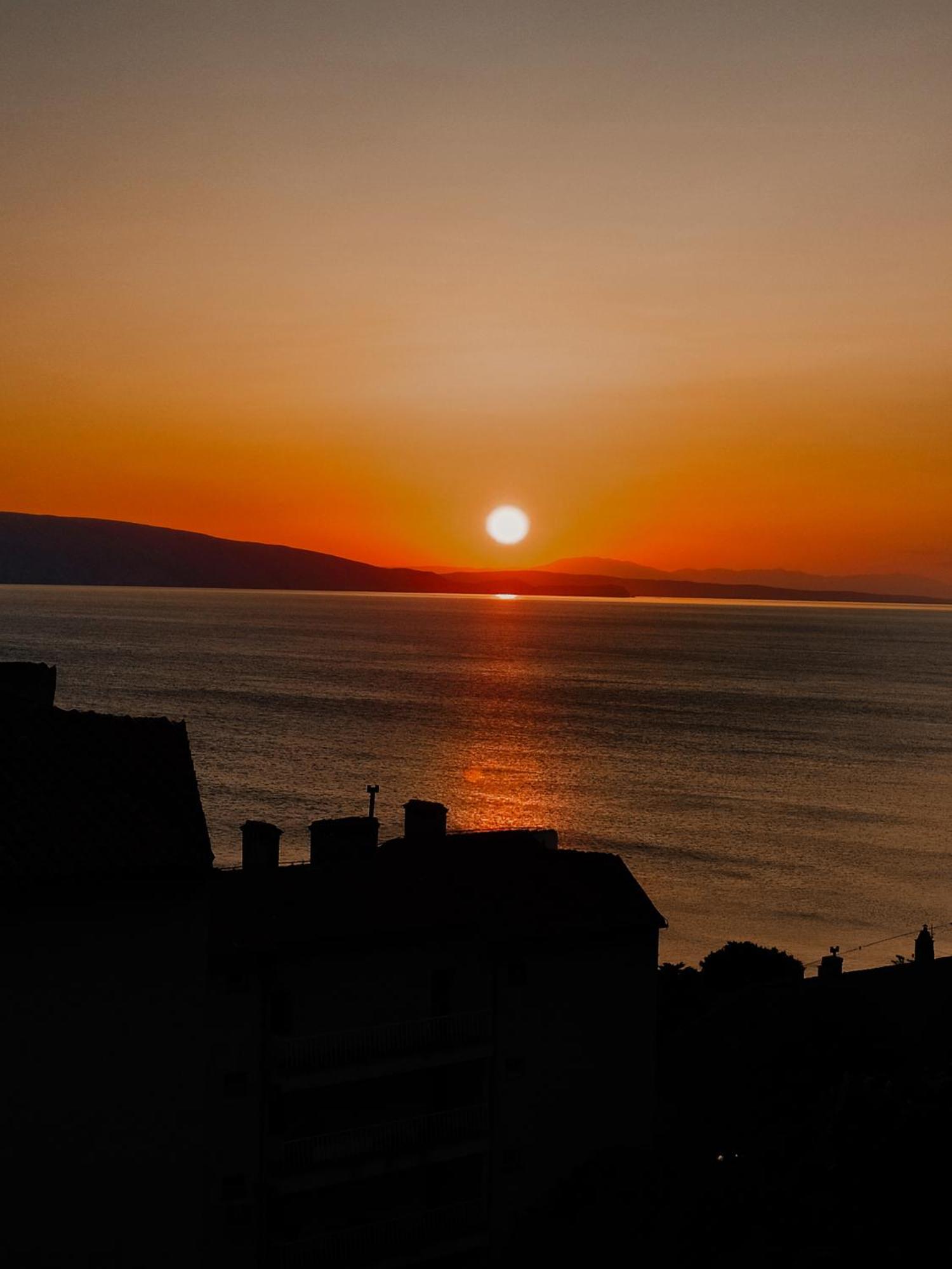 Novouredeni Stan S Balkonom I Pogledom Na More Senj  Exteriér fotografie