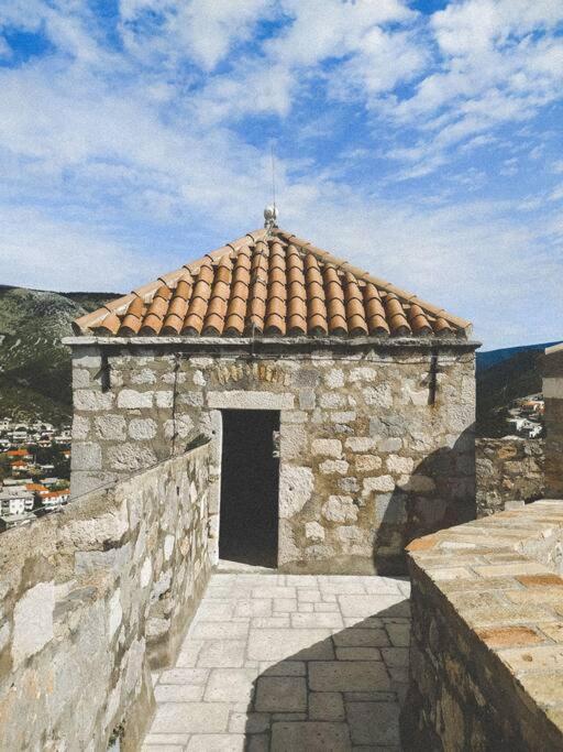 Novouredeni Stan S Balkonom I Pogledom Na More Senj  Exteriér fotografie
