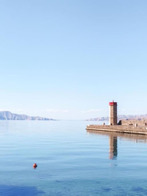 Novouredeni Stan S Balkonom I Pogledom Na More Senj  Exteriér fotografie